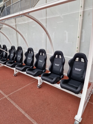 Obrazek Aluminiowe Banki na Stadionie